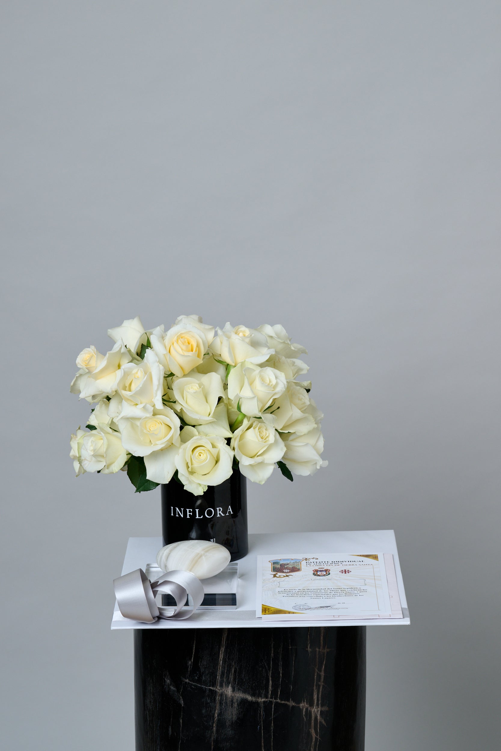 Set de Condolencias Rosas + Corazon Regala Inflora